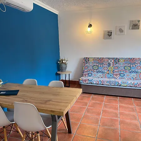 La Casa De Familia Frühstückspension