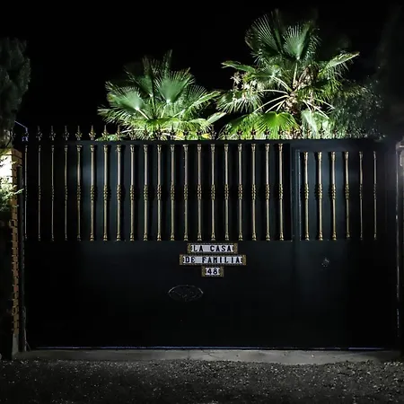 La Casa De Familia * Malaga