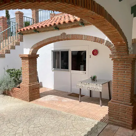 La Casa De Familia Bed & Breakfast *